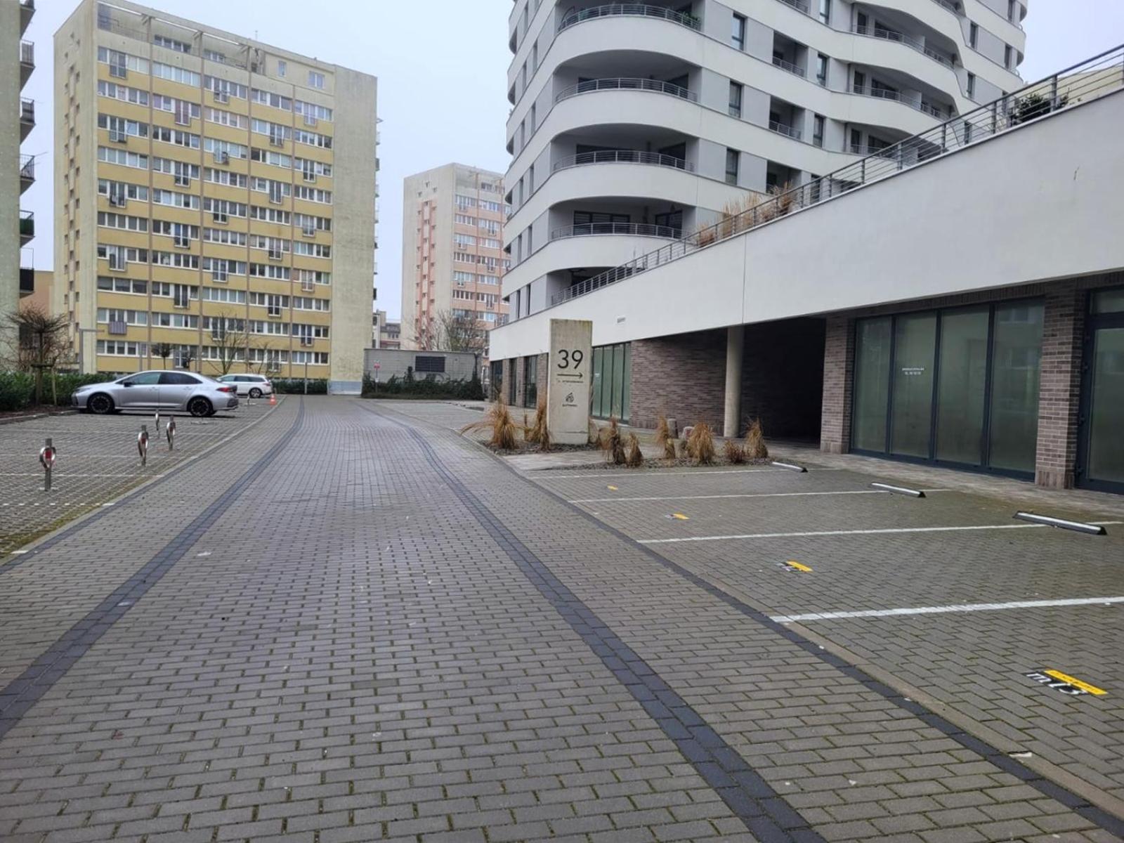 Sun Towers - Apartamenty Bryza - Apartamenty Z Parkingiem Свиноуйсьце Экстерьер фото