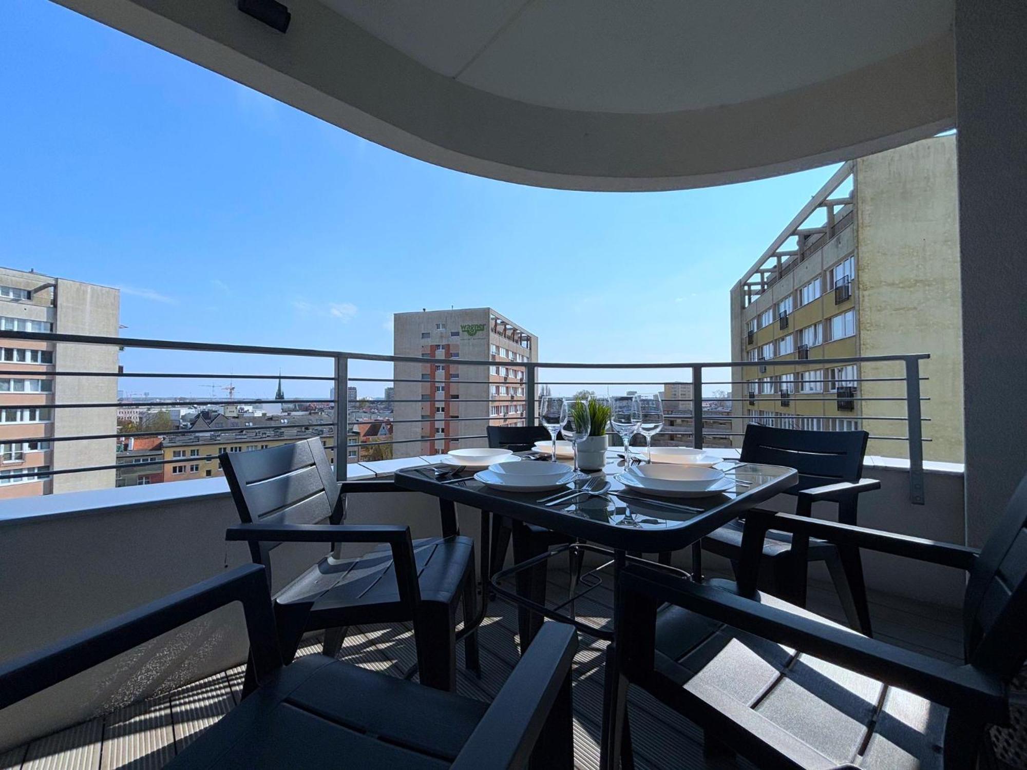 Sun Towers - Apartamenty Bryza - Apartamenty Z Parkingiem Свиноуйсьце Экстерьер фото