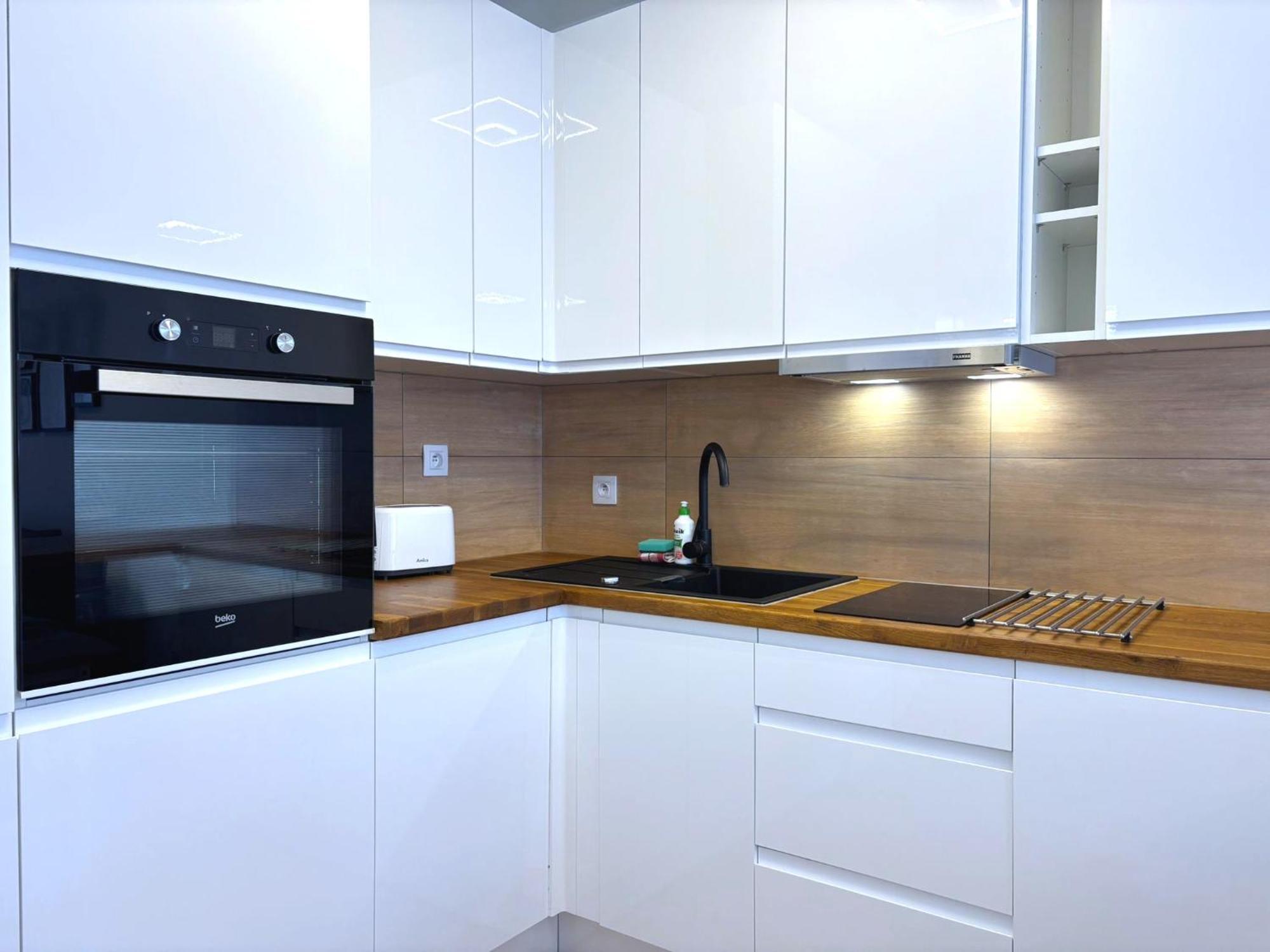 Sun Towers - Apartamenty Bryza - Apartamenty Z Parkingiem Свиноуйсьце Экстерьер фото